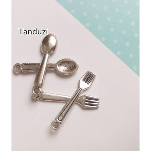Tanduzi 500PCS Wholesale Dollhouse Miniature Spoon Fork Alloy Silver Cute Simulation Tableware Mini Spoon Fork Pandent Deco Part