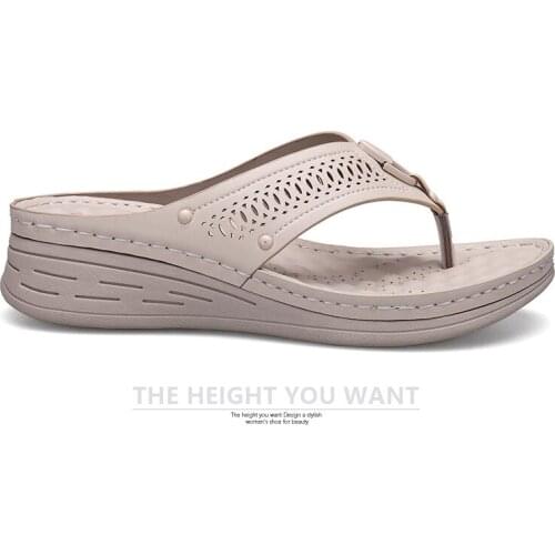 Womens Flip-flops 2021 New Hollow Out Simi Style Womens Wedge Slippers Casual Beach Shoes