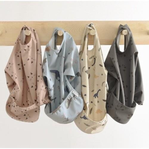 New Fashion Newborn Baby Cartoon Pattern Bibs For Girls Boys Long Sleeve Burp Cloths Toddler Cute Accessories Infants Clothing