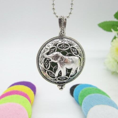 New Arrival Vintage Style Elephant Hollowed Round Magnetic Locket Women`s Fashion Essential Oil Diffuser Necklace Jewelry