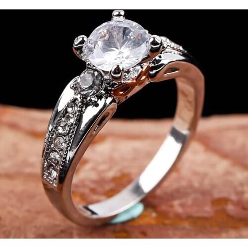 Simple Design Silver Color Ring Luxury Cubic Zircon Crystal Wedding Rings for Women Fashion Jewelry Finger Ring Accessories