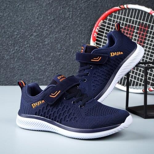 Spring/summer 2020 female shoes elderly walk shoes mesh lightweight breathable casual sneakers women/men fly weave fitness shoes