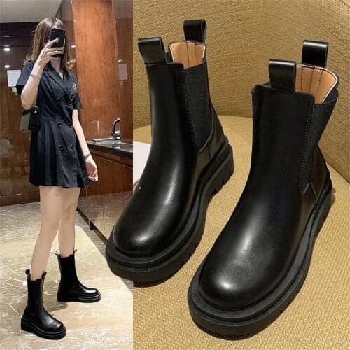 2021 Summer New Smoke Tube Boots Martin Boots Female British Style Autumn Mid-Tube Fashion Casual Short Boots Increase Boots