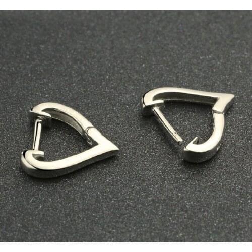 Creative V Shape Hoop Earrings For Women Minimalist Jewelry Vintage Fashion Silver Color Love Heart Earrings Female Wedding Gift