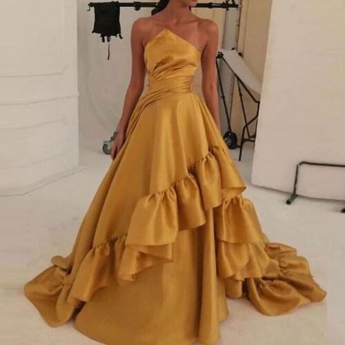 Gorgeous Ruffles Evening Gowns Sexy Strapless Satin A Line Prom Dresses Saudi Arabia Sweep Train Dubai New Robe De Soiree