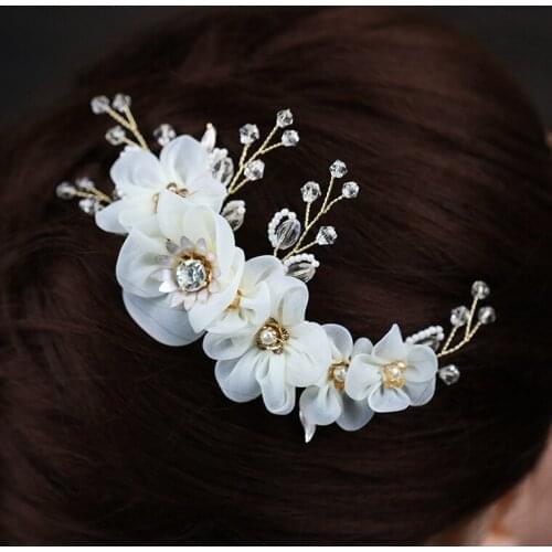 White Silk Yarn Flower with Small Crystal Beads Hairwear Haircomb Bridal Yarn Flower Girl Hairwear EA