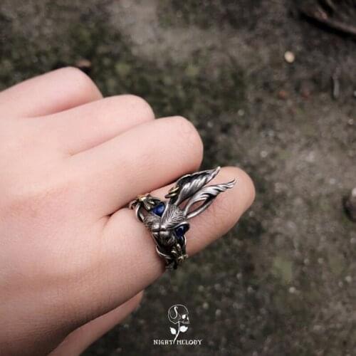 Fashion Creative Fantasy Fairy Tale Blue Eyes Bunny Ring Cute Big Ears Rabbit Women Ring Retro Silver Color Men Ring Jewelry Gif