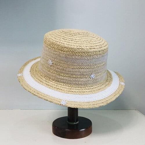Spring Summer Present Cute Flowers Hat Female Flat Top Raffia Retro Fedora Beach Sun Hat UPF 50+ Splicing Summer Cap Breathable