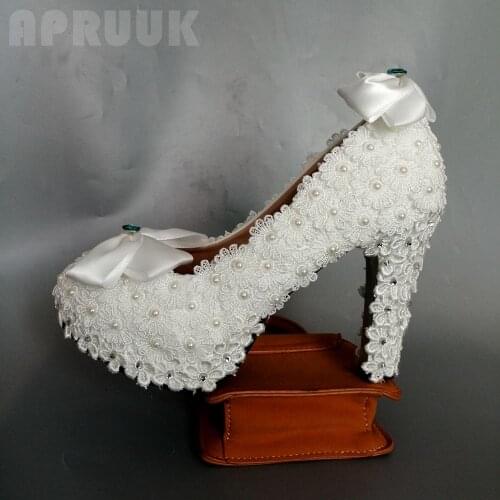 Woman wedding pumps shoes bride ivory lace pearls bridal bridesmaid luxury handmade plus size platforms pump shoe with satin bow