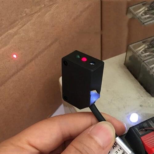 Laser photoelectric switch infrared sensing distance 200-300MM PNP diffuse reflection infrared visible light normally open DC24V