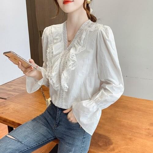 Chikichi Lace White Shirt Womens Autumn Wear 2021 New V-neck Retro Palace Style Embroidery Trumpet Sleeve Pullover Top