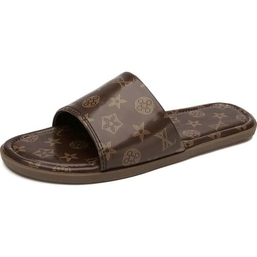 Mens luxury flip-flops summer outdoor breathable beach shoes indoor home shoes mens lightweight and comfortable slippers