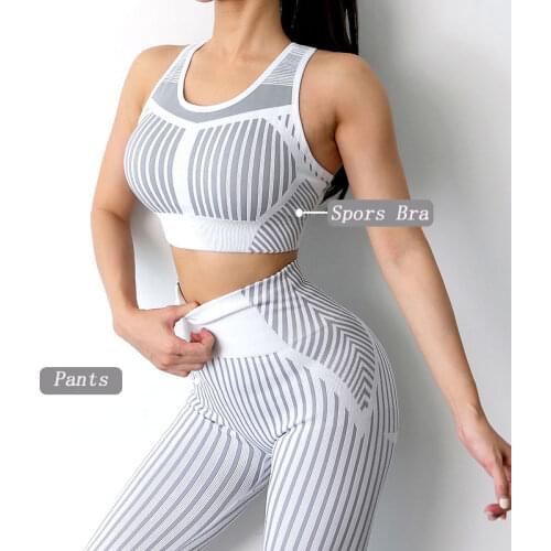 2020 New 2 Pcs/set Seamless Women Sport Suit Gym Workout Clothes Long Sleeve Fitness Crop Top And Scrunch Butt Leggings Yoga Set