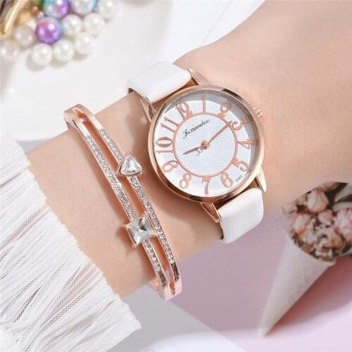 Retro Simple Scale Small Fresh Fashion Women Watches Qualities Simple Female Quartz Watch Vintage Leather Ladies Wristwatch