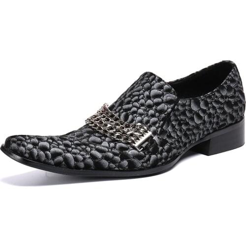 Summer Casual New Mens Classic Fashion Shoes Personalized Pointed Cowhide Leather Retro Brooch Bright Leather Mens Shoes