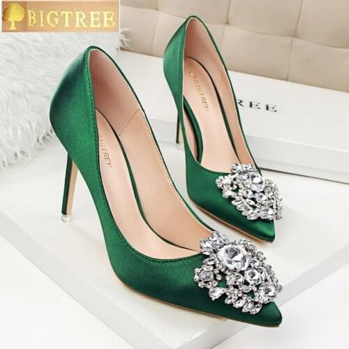 Star Style Sexy Pointed Toe Women Pumps 2018 New Fashion Crystal Solid Silk Shallow High Heels 10cm Shoes Womens Wedding Shoes
