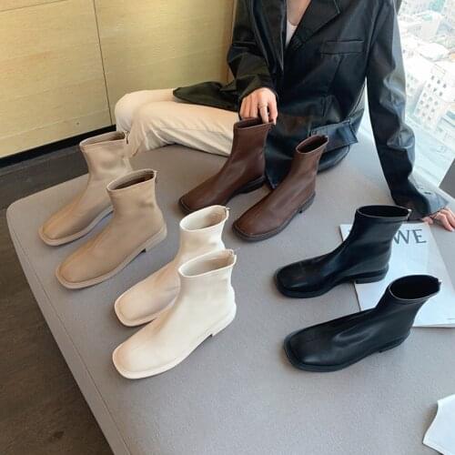 2021 Winter Casual Women Beige Brown Flat Heel Ankle Boots Ladies Soft Leather Sock Boot Simply Square Toe Chelsea Boot Shoes
