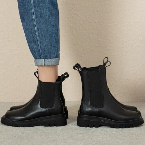 2021 New Womens Boots Black Fashion Chelsea Boots Female Autumn Winter Platform Shoes Round Toe Elastic band Ladies Shoes
