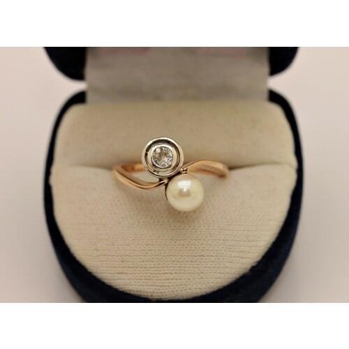 ANTIQUE ORIGINAL 18K RUSSIAN DIAMOND AND PEARL DECORATED PRETTY RING