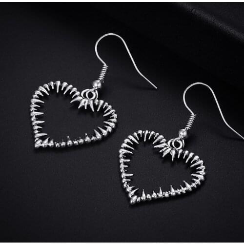 Trendy Vintage Barbed Heart Shape Dangle Antique Silver Plated Earrings for Women Girl Retro Drop Earrings Cute Earring Jewelry
