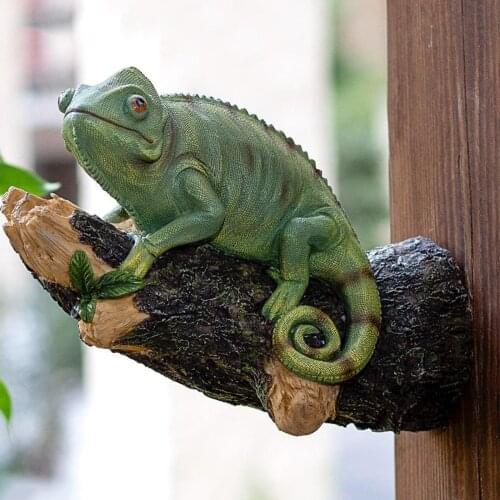 Resin Figurine Chameleon on the Tree Sculpture Figure Lizard Statue Inddoor Outdoor Yard Decor