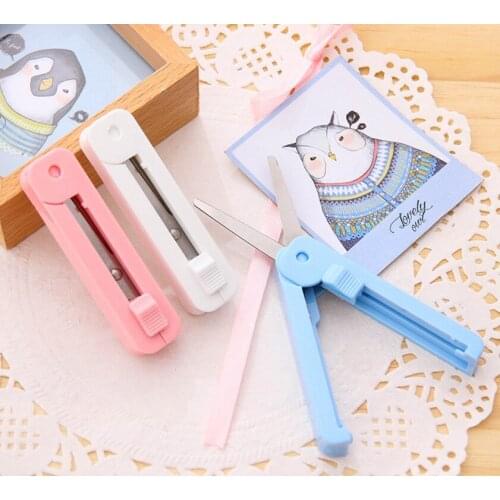 1pc Portable Scissors Kid Adjustable Creativity Stationery Scissors Portable Safe Blunt Tip Cute Scissors