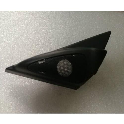 For Toyota Land Cruiser 4500 LC100 LX470 Front Door Inner Triangle Trim Horn Cover