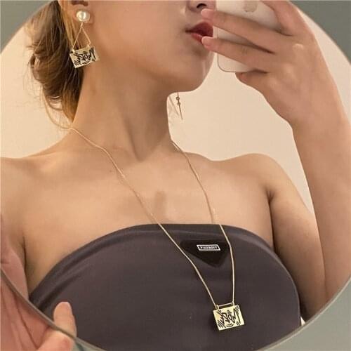 Vintage Metal Square Pendant Necklace for Women Goth Jewelry Punk Geometric Letter Chokers Necklaces Wholesale 2021