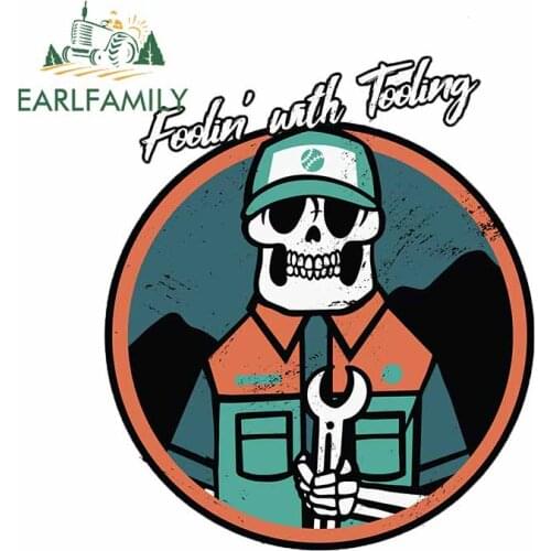 EARLFAMILY 13cm x 11.3cm For Mechanic Skull Sunscreen Car Stickers Waterproof Decal Scratch-Proof Bumper Decals Decoration