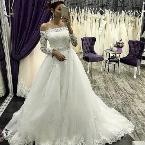 Long Sleeves Wedding Dresses Boat Neck Soft Tulle Lace Applique Crystal Sash Wedding Dresses With Lace Up Back vestido de noiva
