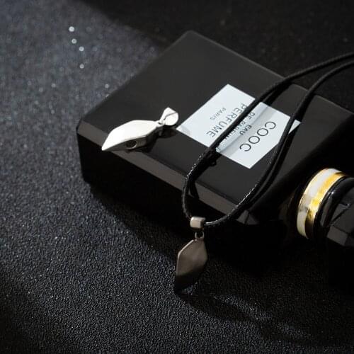 Magnetic Heart Silver Black Color Metal Alloy Couple Matching Necklace Women Men Gift Jewelry For Valantines Day Wholesale