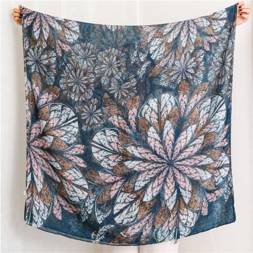 2021 Womens Cotton Material Scarf Quality Hijab Scarf Autumn And Winter New Fashion Print Blanket Scarf Lady Beach Cotton Shawl