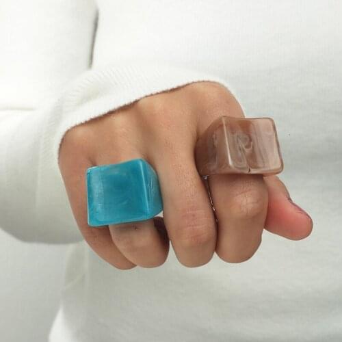 2021 New Korea White and Green Rings Set Women Finger Acrylic Resin Travel Ring Vintage Trendy Girls Jewelry Birthday Gifts