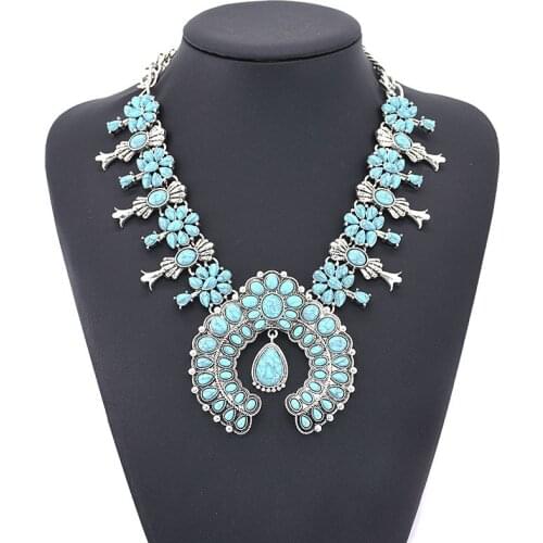 New Fashion Lady Jewelry Bohemia 3 Colors Stone Neck Pendants Women Necklace Alloy Bib Statement Female Necklaces for Women