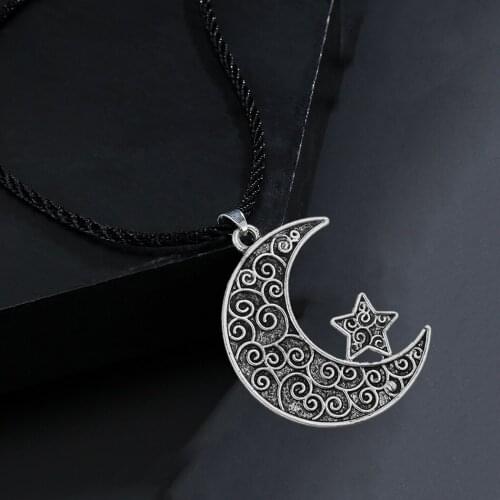2021 Spring Moon Pendant with Star For Gift To Friend