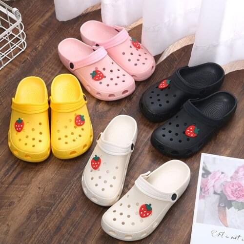 Summer Women Croc Clogs Platform Garden Sandals Cartoon Fruit Slippers Girl Beach Shoe Fashion Slides Outdoor Sandalias De Mujer
