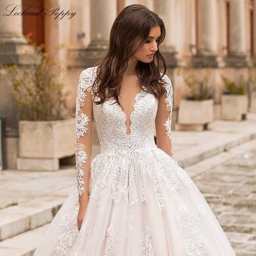 Lceland Poppy Womens A Line Lace Appliques Wedding Dresses Long Sleeves V Neck Floor Length Bridal Gowns Vestido de Noiva