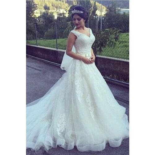 Wedding Dress V Neck Sweep Train A Line Appliques Lace Beads Garden Beach Boho Country Bridal Gowns robes de mariee