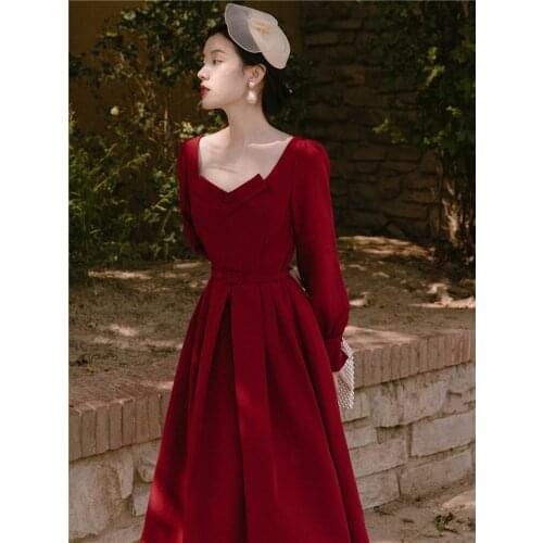 Vintage French Elegant Red Dress Star Same Style Sexy Square Collar Robe Femme Design Temperament Puff Sleeve Dress Send Belt