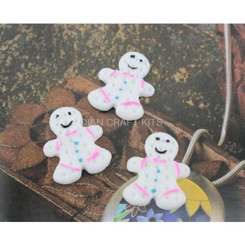 100pcs big handpaint lovely Christmas snowman kitsch cookie cabochon Flatback pendants beads Snowman 35mm