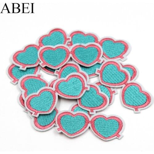 10pcs/lot Iron on Heart-Shaped Sunglass Patches Cartoon Appliqued Embroidered Fabric Stickers fashion Clothes Accessories