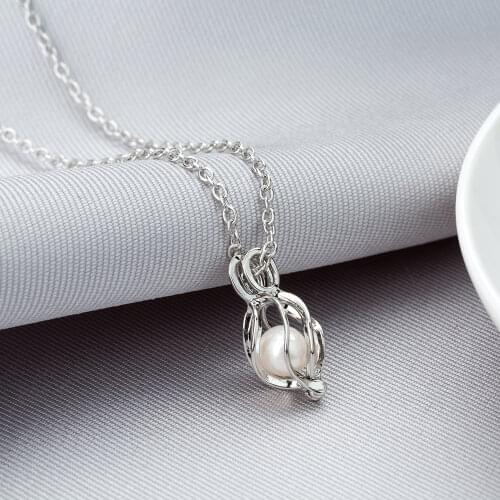 2019 New Fashion Mermaid Pendant Necklace Delicate Lovely Collarbone Chain Charm Purple Freshwater Pearl Necklace Women Jewelry