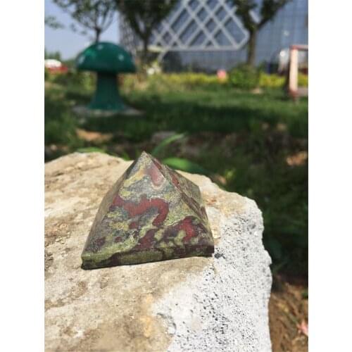 1pcs drop shipping natural stones and minerals dragon blood stone pyramid shaped gem healing crystals for home decoration