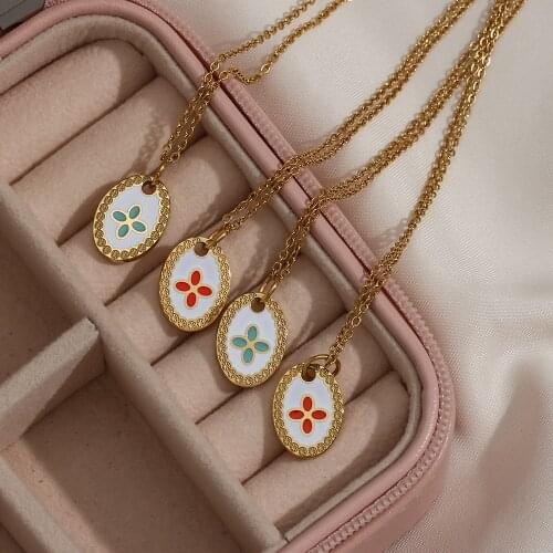 2021 Summer New Delicate Enamel Four Leaf Flower Design Oval Pendant Necklace French Style Ladies Gold Plated Jewelry Gift