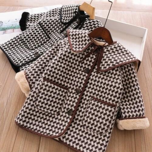 Winter 2020 new girls Lapel lace up heavy coat Korean baby classic foreign style Plaid Plush coat