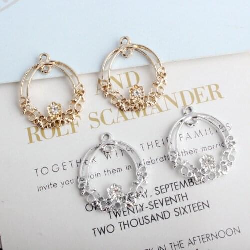 10pcs Brilliant gold alloy small pendant bracelet Inlaid rhinestone hollow oval wreath For Women Earring Jewelry