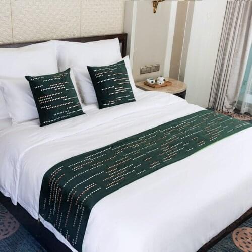 1pc Fashion Bed Runner Diamonds Ironing Bedspreads Luxurious Bed Flag Decorative Bed Cover 100% Polyester