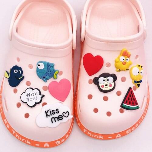 Wholesale 50pcs Letters Heart Animal Fruit Shoe Decoration Accessories Pvc Shoe Charms For Wristbands Kids X-mas Gift Croc Jibz