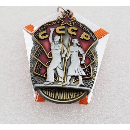 Russia CCCP Red Flag Award for Honorary Labor Metal Badge Souvenir Collection Honour Replica Medal Badge Home Decoration Craft