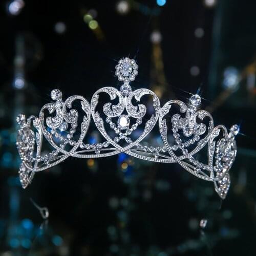Luxury Crystal Heart Bridal Tiaras Cubic Zircon Crowns Baroque Rhinestone Pageant Diadem Bride Headband Wedding Hair Accessories